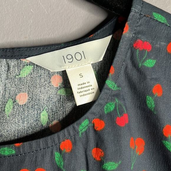 1901 Nordstrom Cherry Print Sleeveless Blouse Size Small - Picture 3 of 10